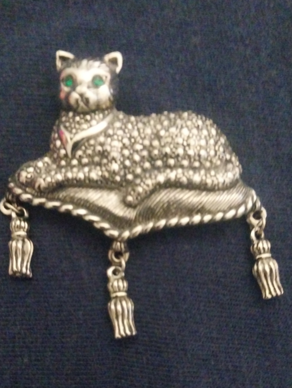Vintage-Style Silver Cat Brooch with Green Eyes - Unbranded